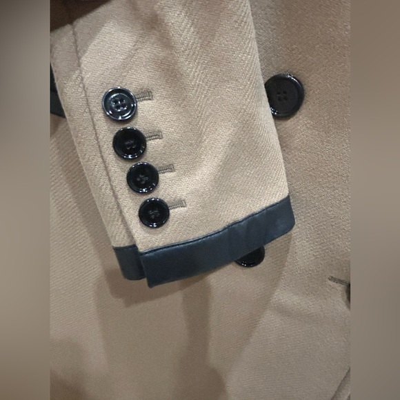 Burberry Women's Tailored Leather Trim Coat- Excellent condition size 6 - Picture 9 of 16